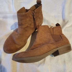 Brown Suede Chelsea Ankle Boots Low Heel Fall Shoes Size 3